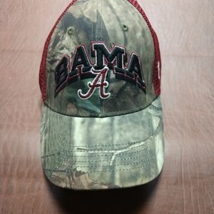 Alabama Camo front snap back hat.